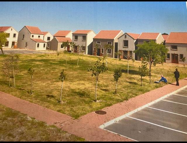 2 BEDROOM TOWNHOUSE FOR SALE IN LANGA